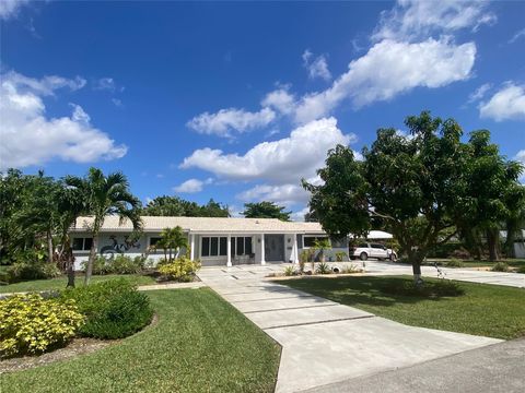 Single Family Residence in Hollywood FL 1600 Yale Dr Dr.jpg