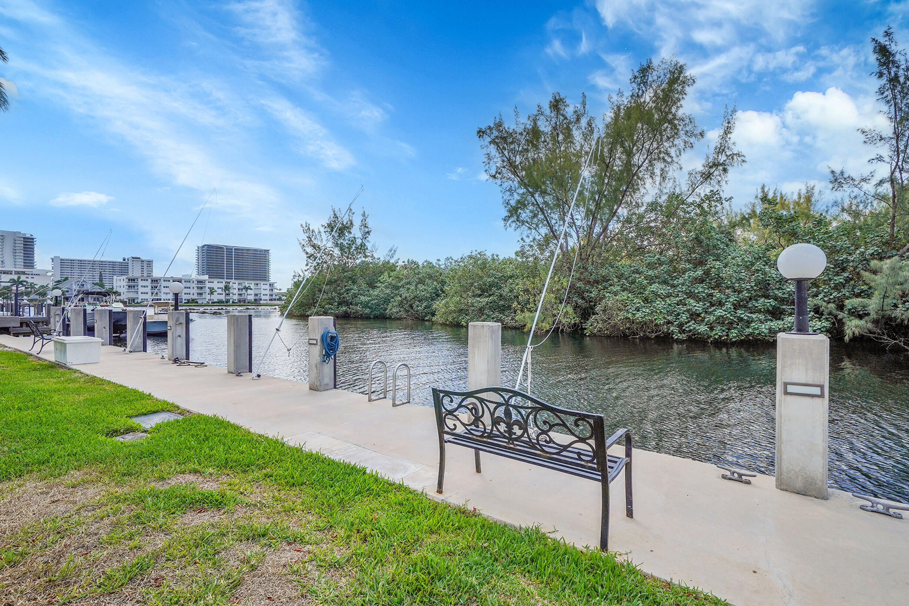 HARBOR'S EDGE OF POMPANO - Residential Lease