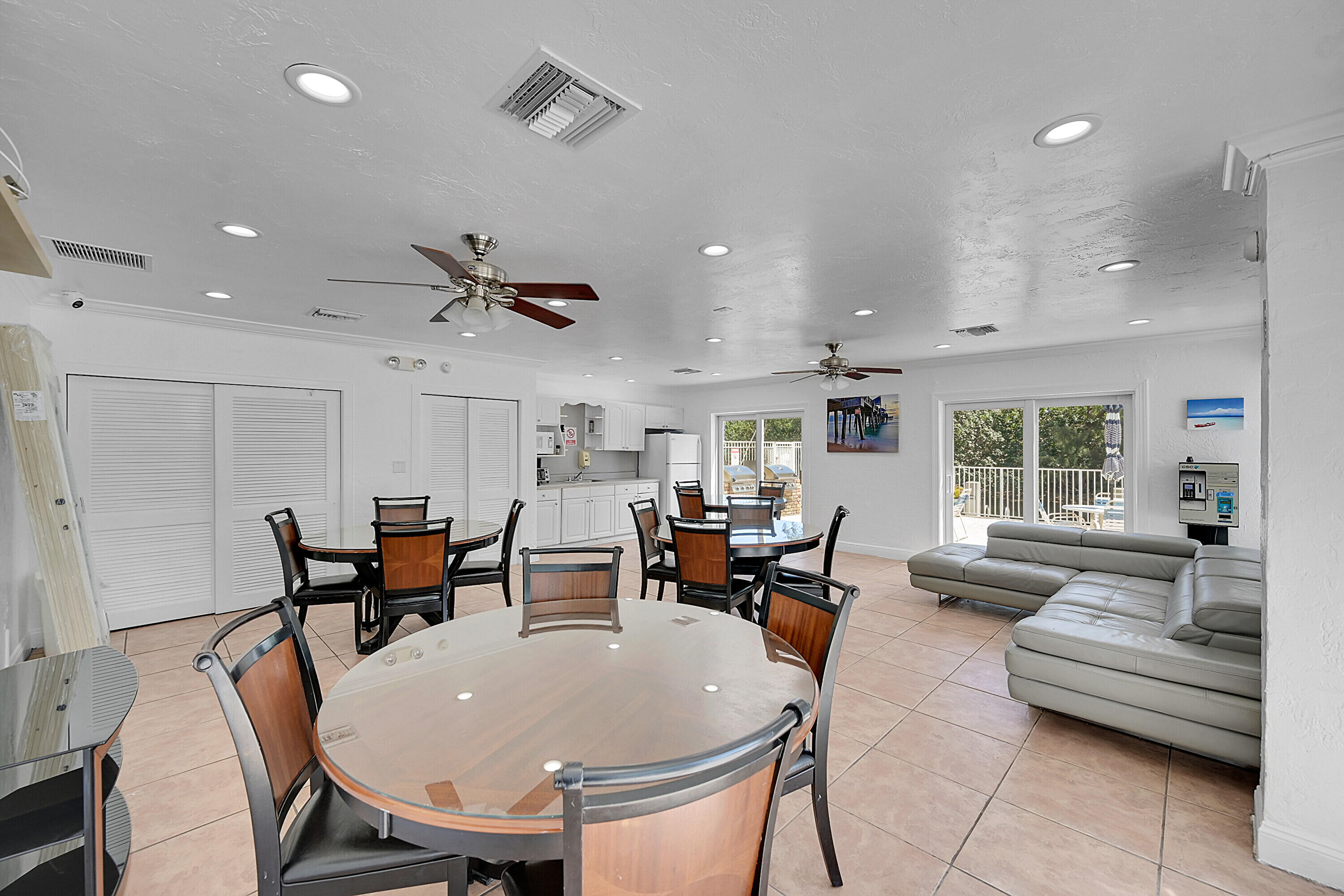 HARBOR'S EDGE OF POMPANO - Residential Lease