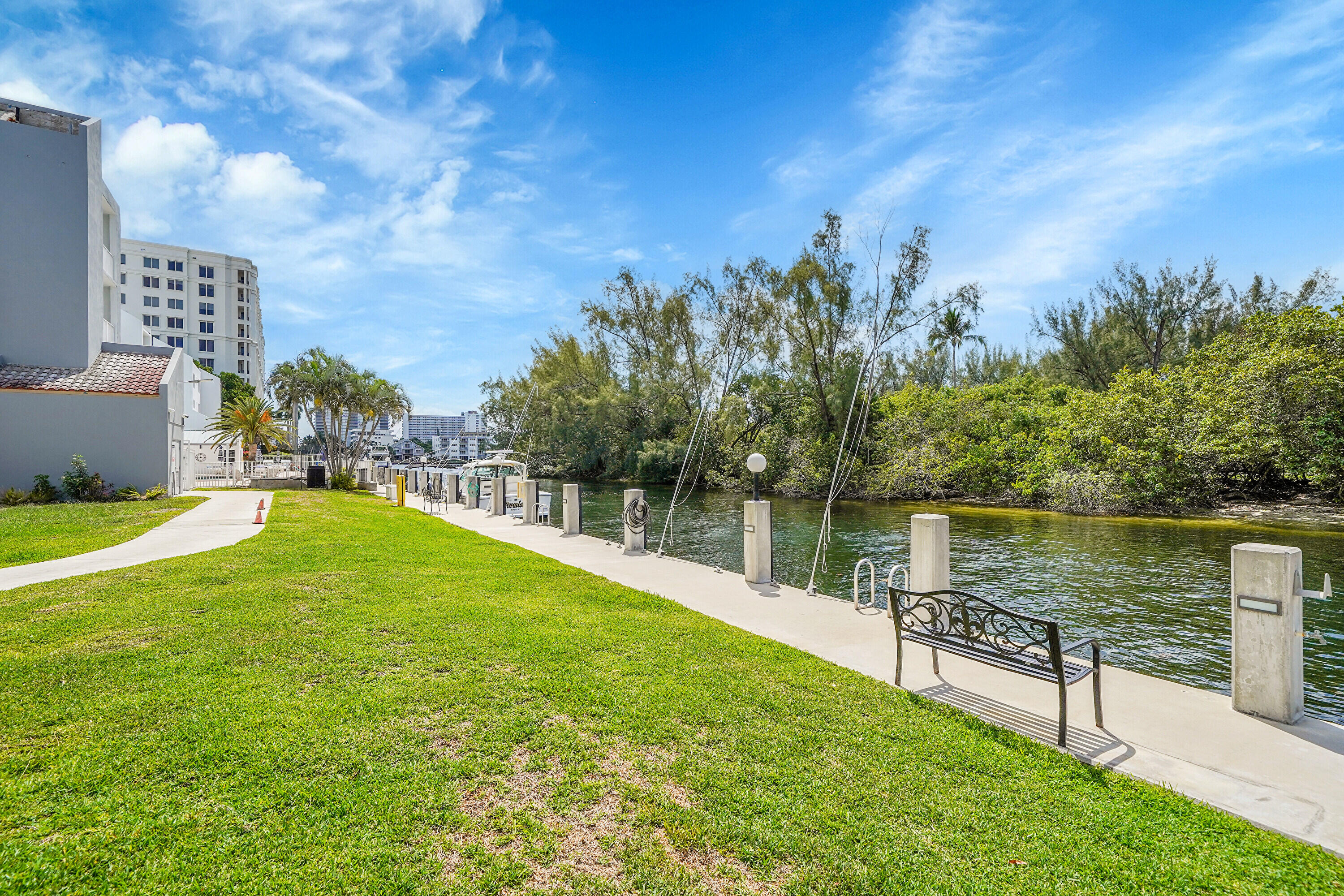 HARBOR'S EDGE OF POMPANO - Residential Lease