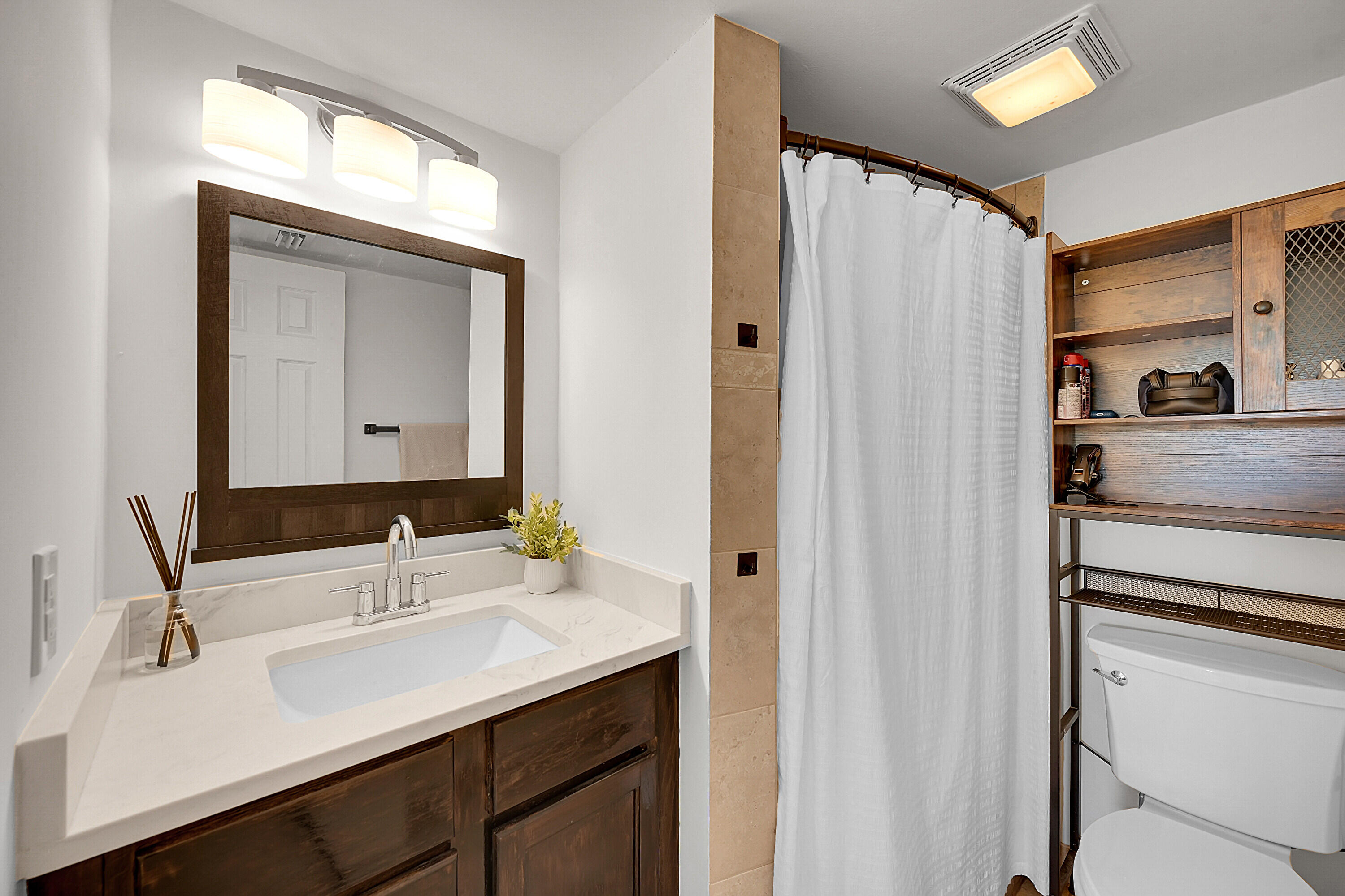 HARBOR'S EDGE OF POMPANO - Residential Lease