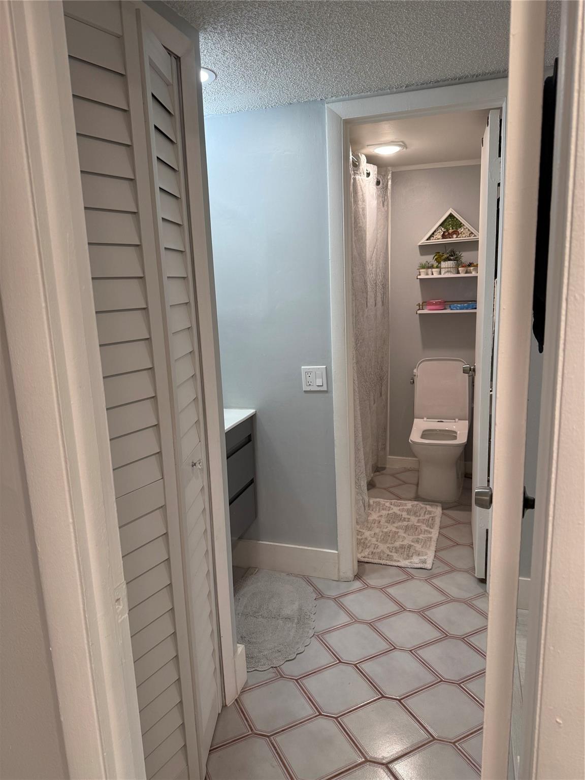 LIME BAY - Residential Lease