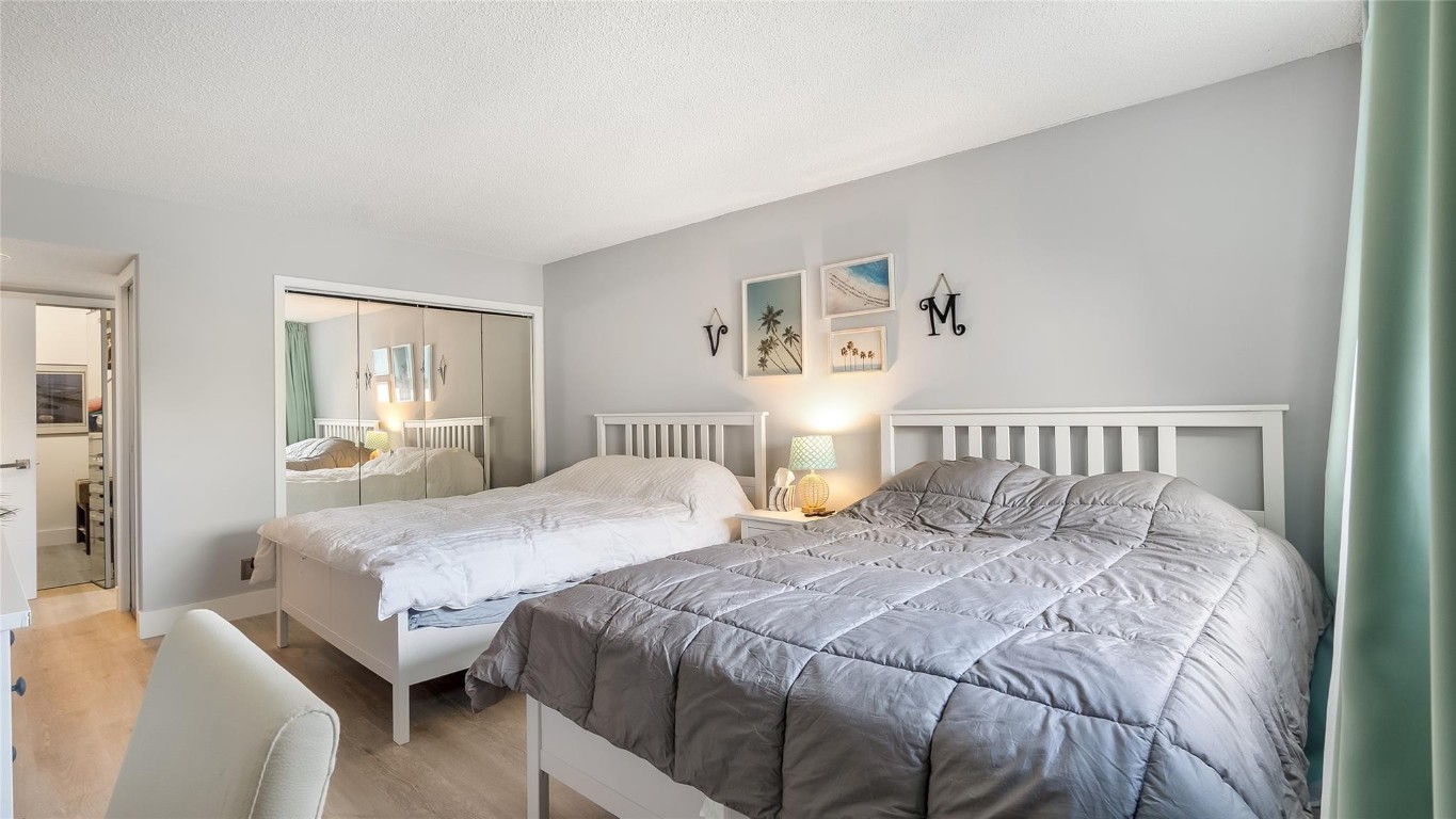 Country Club Apts at Bona - Residential