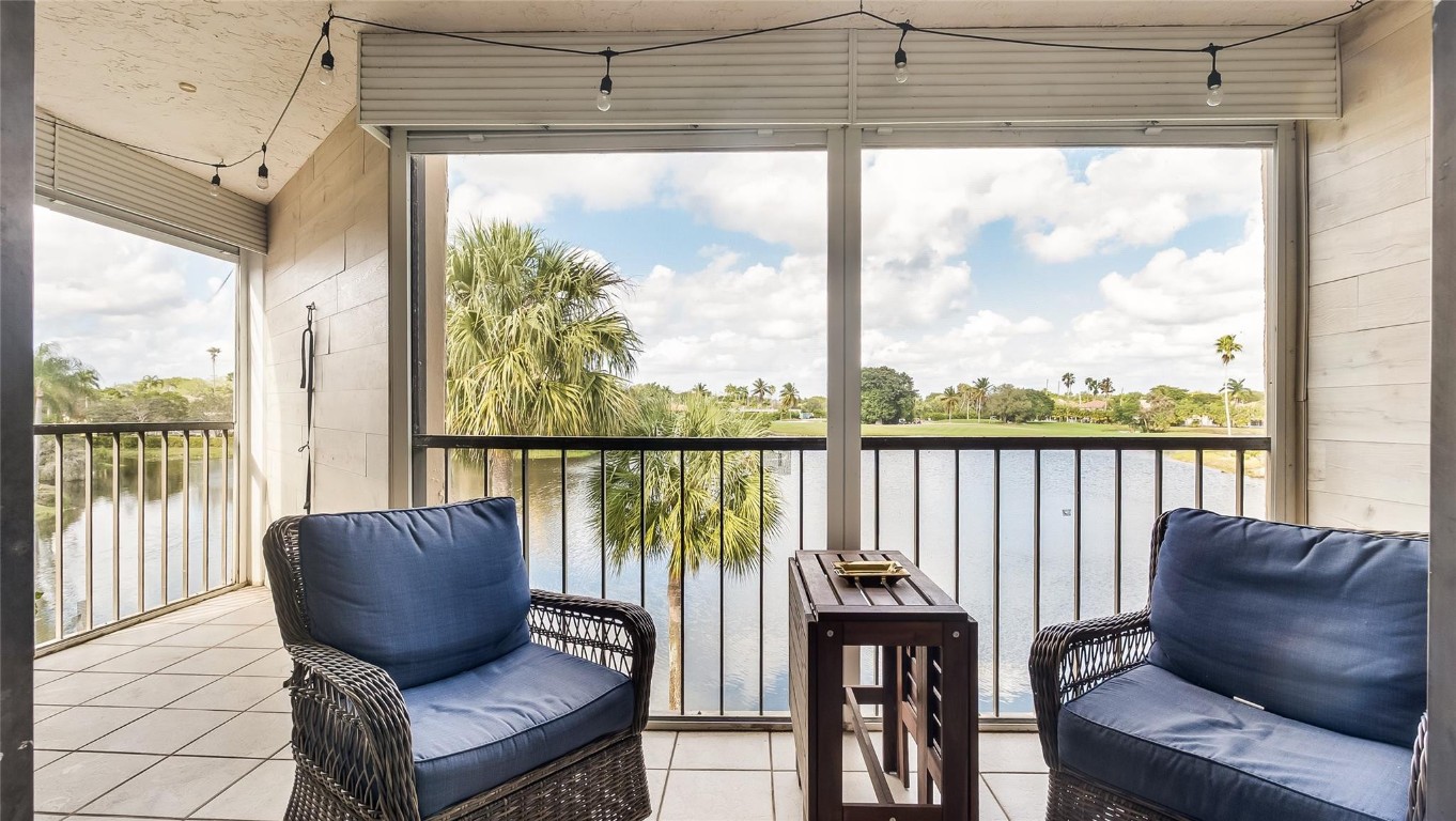 Country Club Apts at Bona - Residential