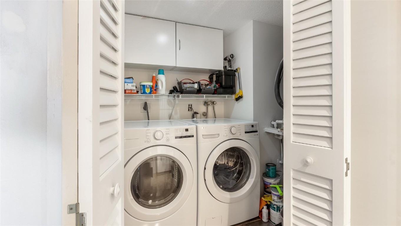 Country Club Apts at Bona - Residential