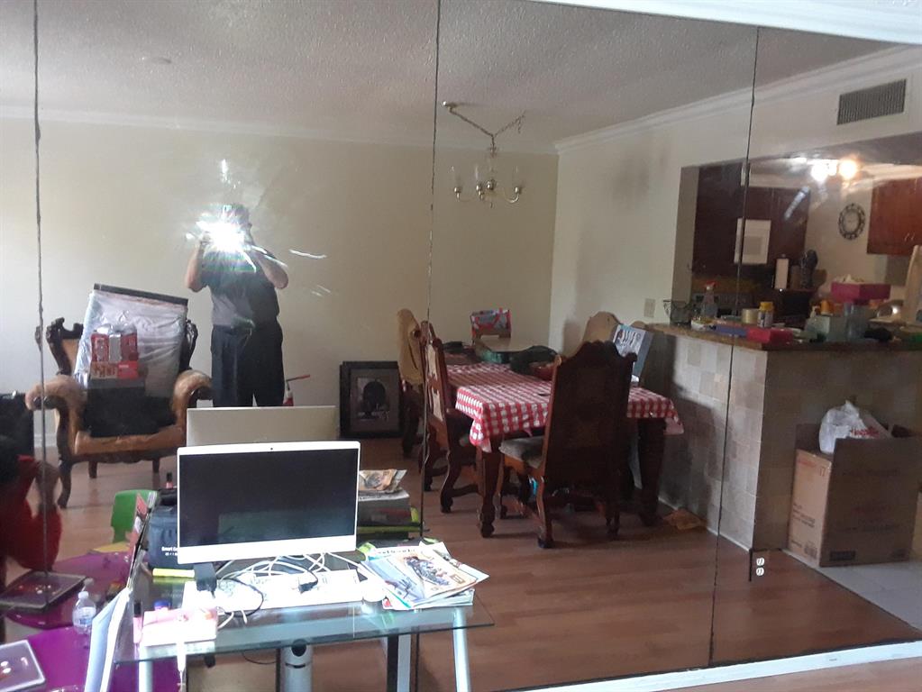 HERITAGE CIRCLE CONDO - Residential