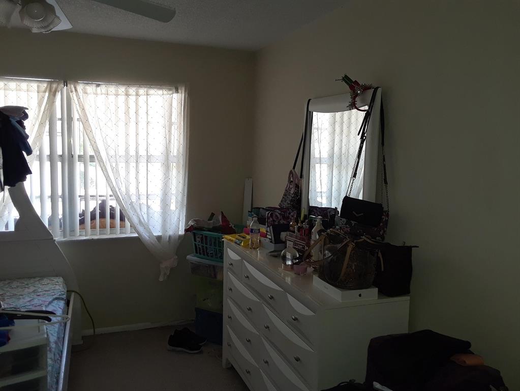 HERITAGE CIRCLE CONDO - Residential