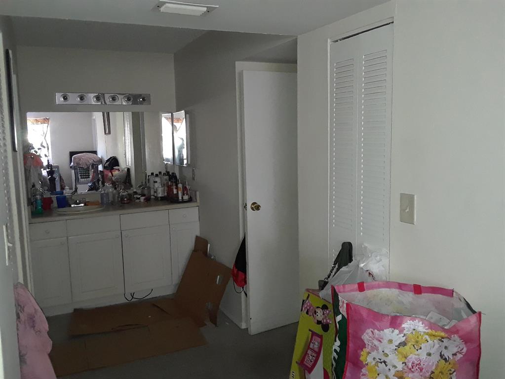 HERITAGE CIRCLE CONDO - Residential