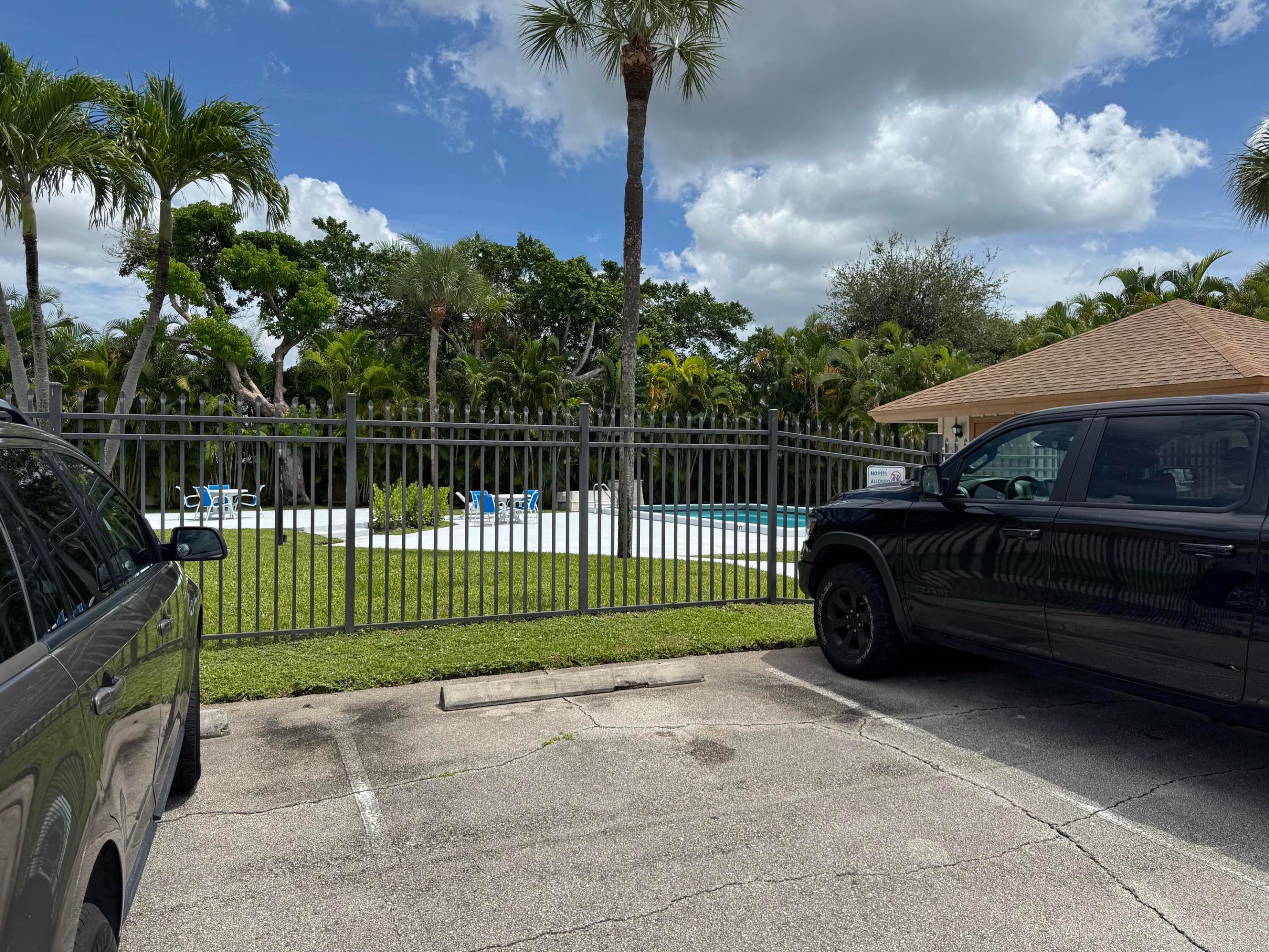 2400 SW 19th Avenue 128