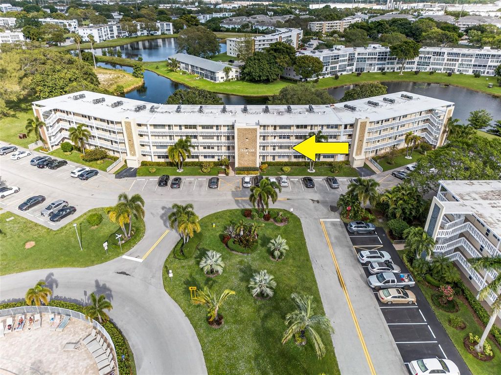 Photo of 228 Grantham B #228, Deerfield Beach, FL 33442 (MLS # F10540637)