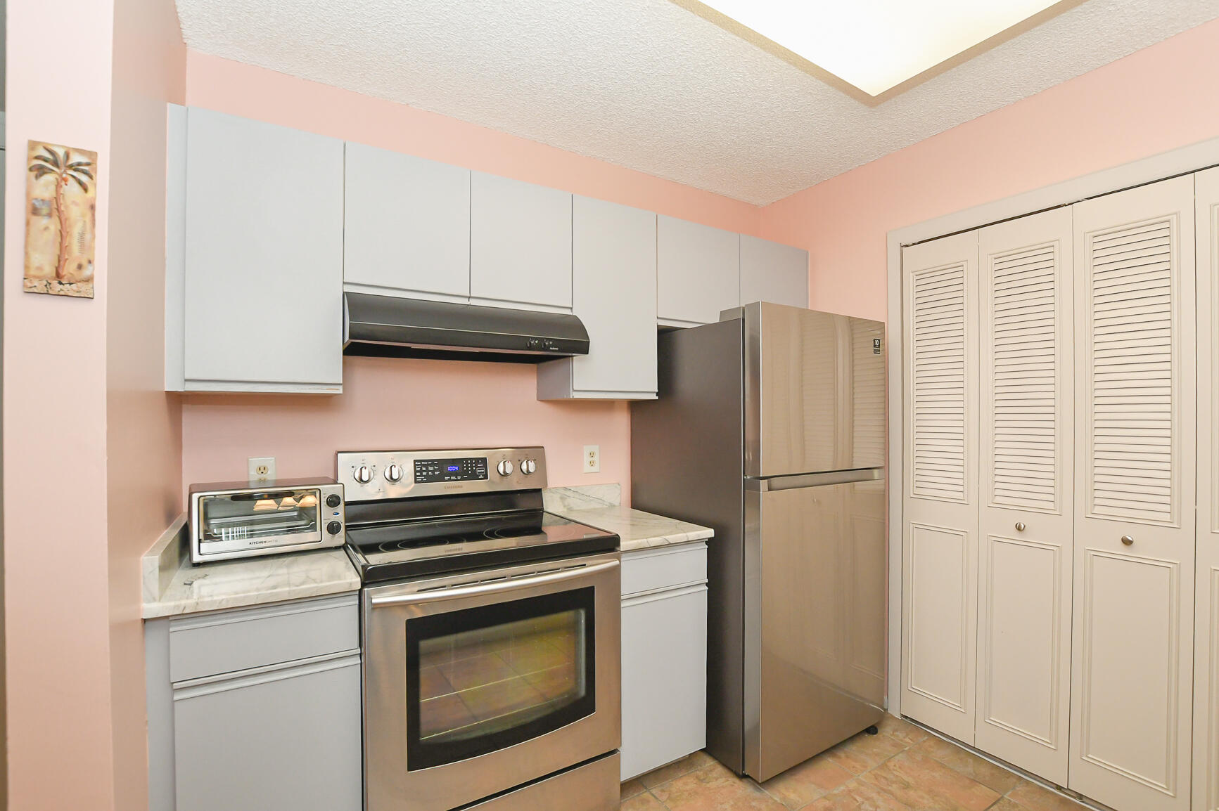VISTA PLANTATION PHASE I & II - Residential Lease