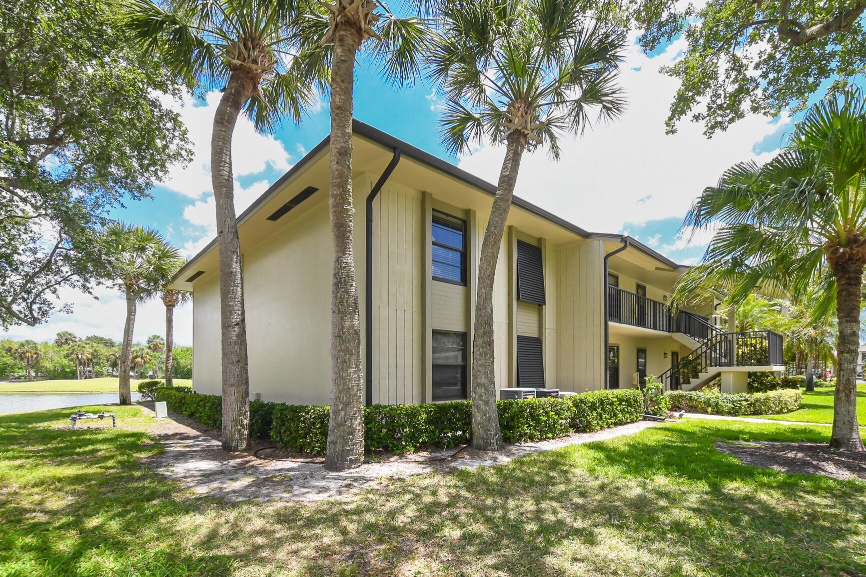VISTA PLANTATION PHASE I & II - Residential Lease