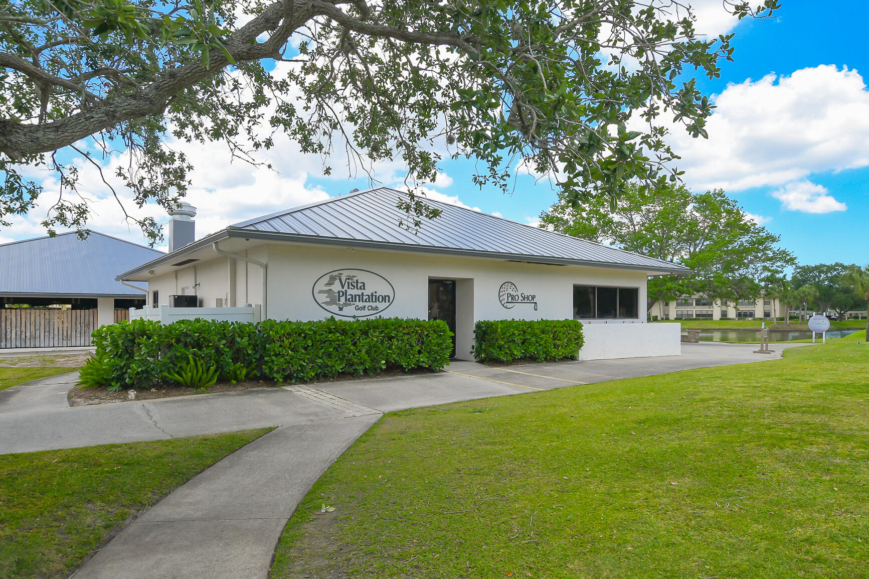 VISTA PLANTATION PHASE I & II - Residential Lease