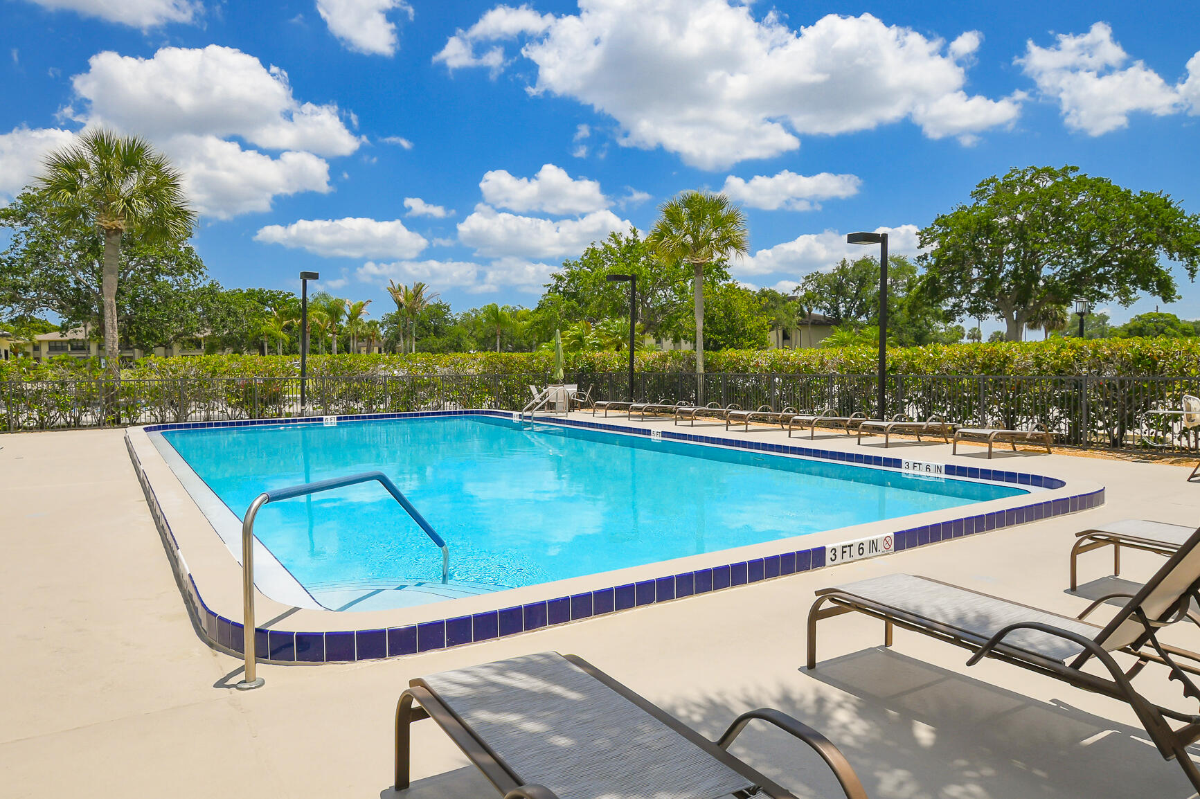 VISTA PLANTATION PHASE I & II - Residential Lease