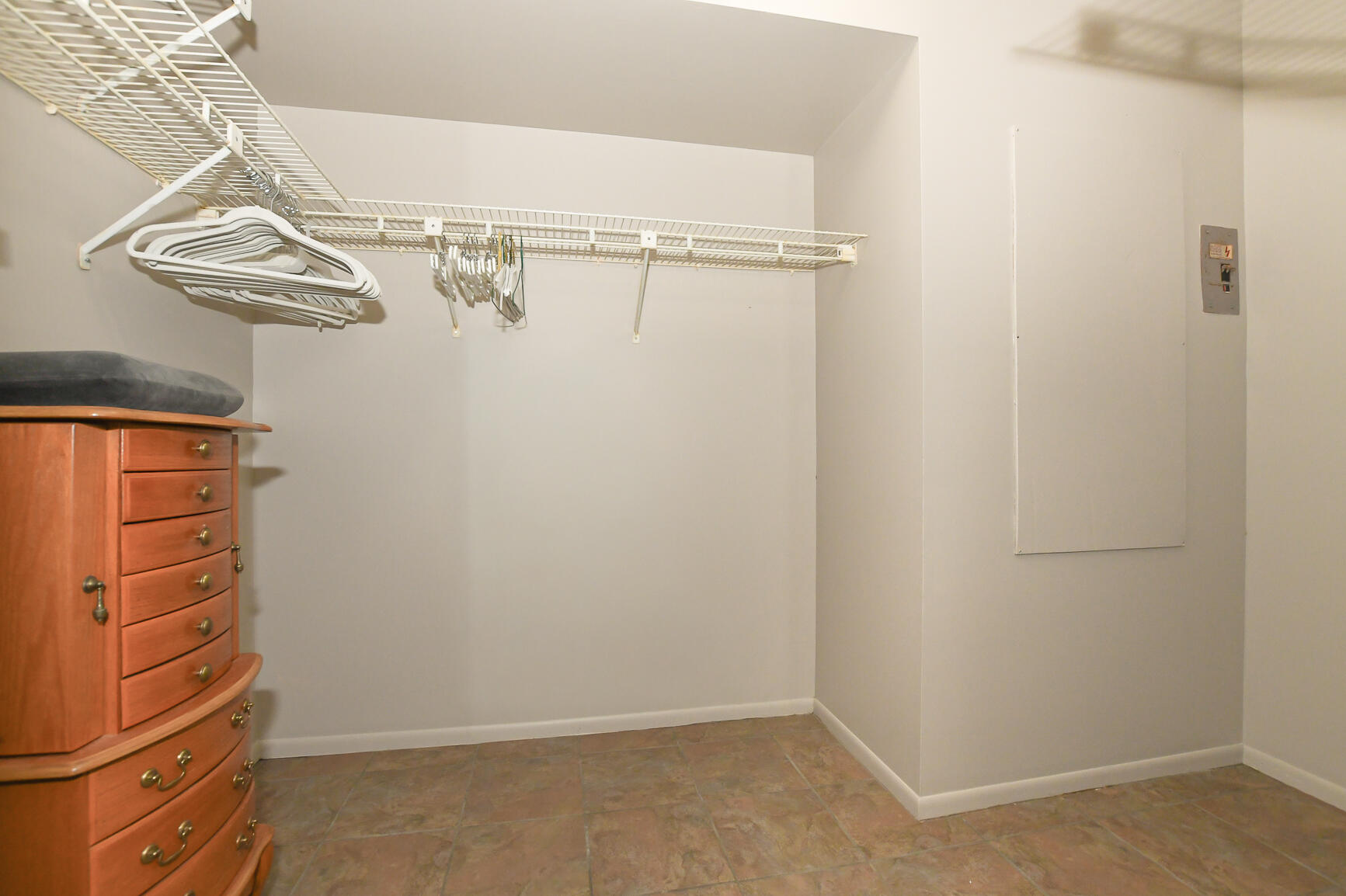 VISTA PLANTATION PHASE I & II - Residential Lease
