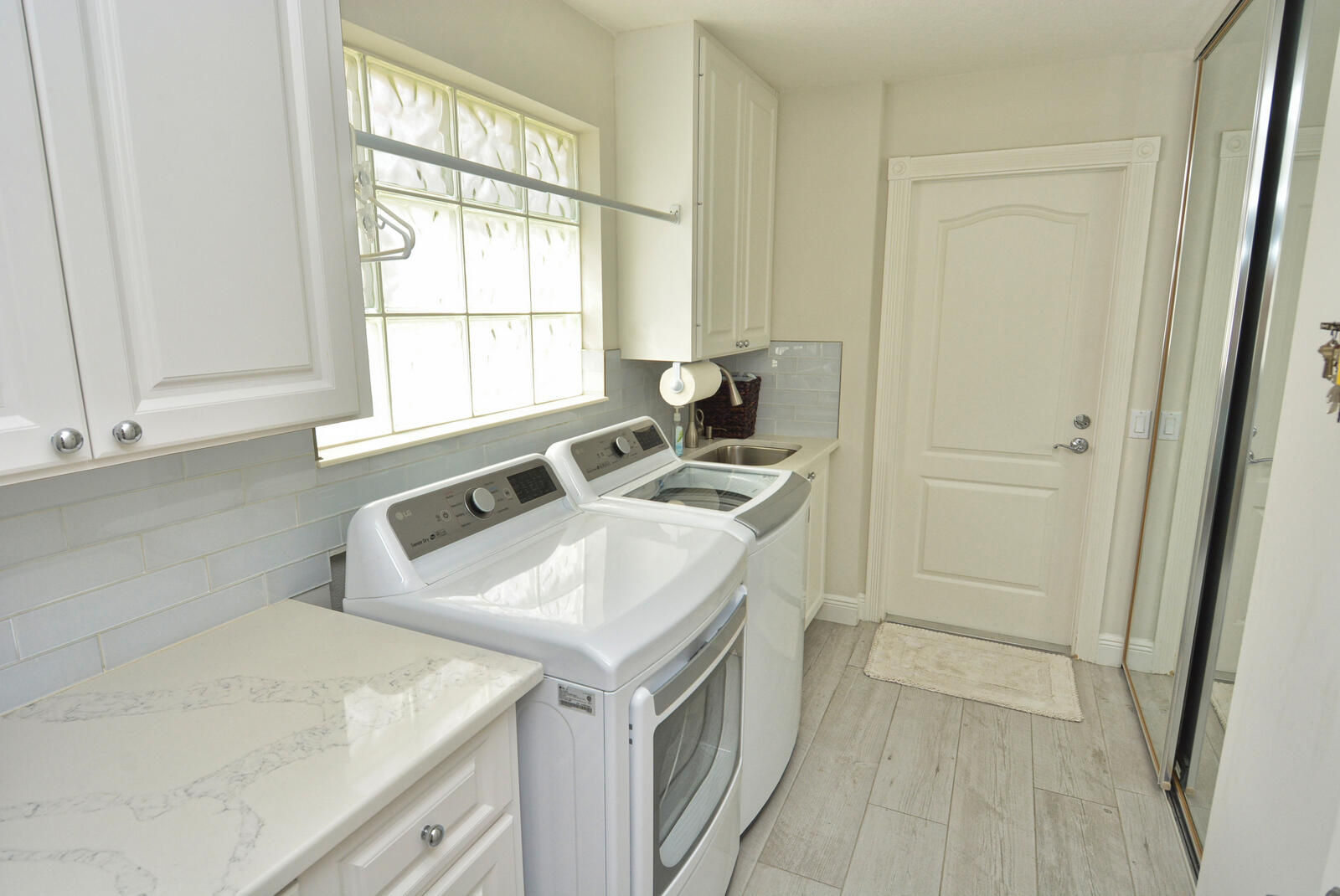 FLORIDA CLUB - Residential Lease