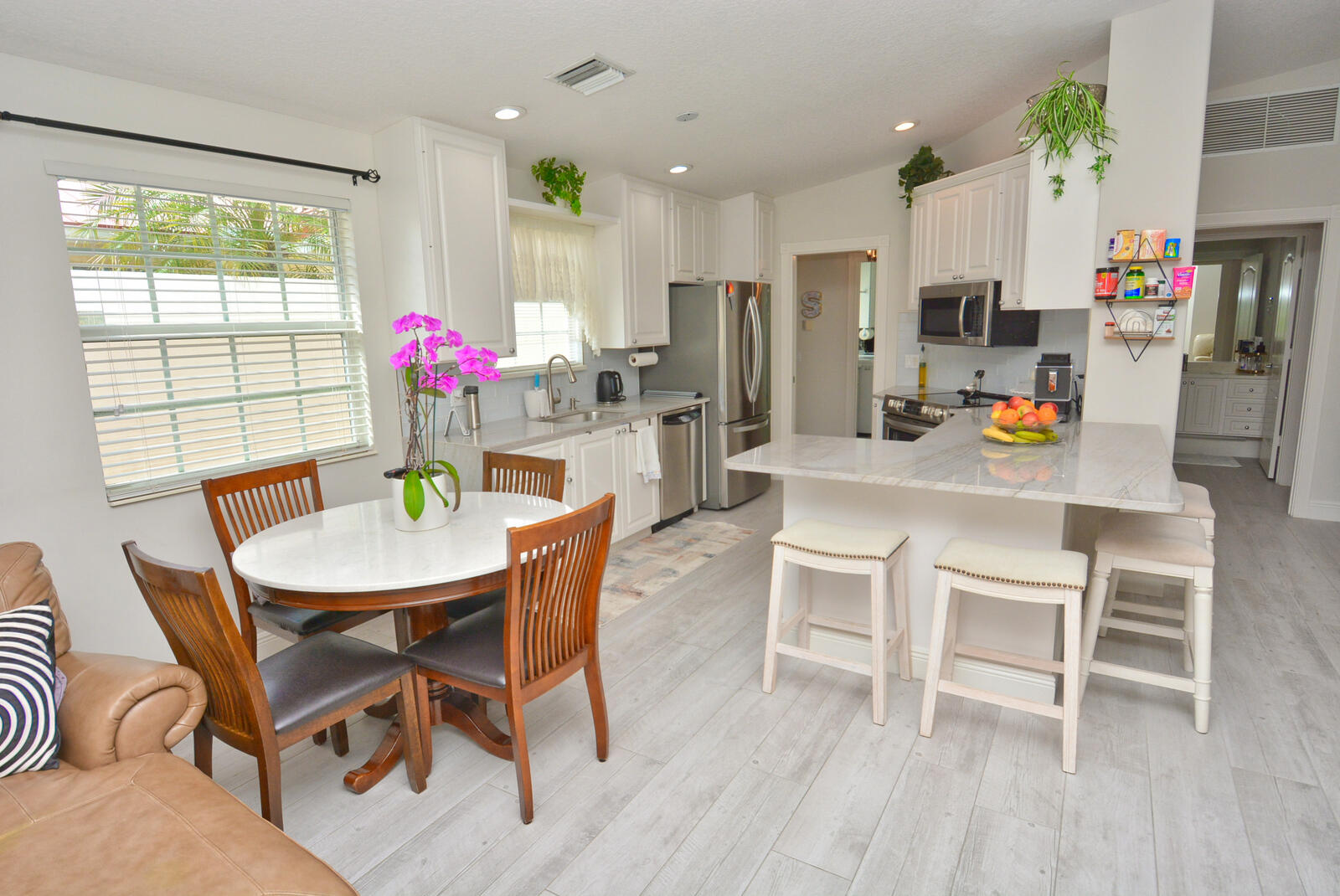 FLORIDA CLUB - Residential Lease