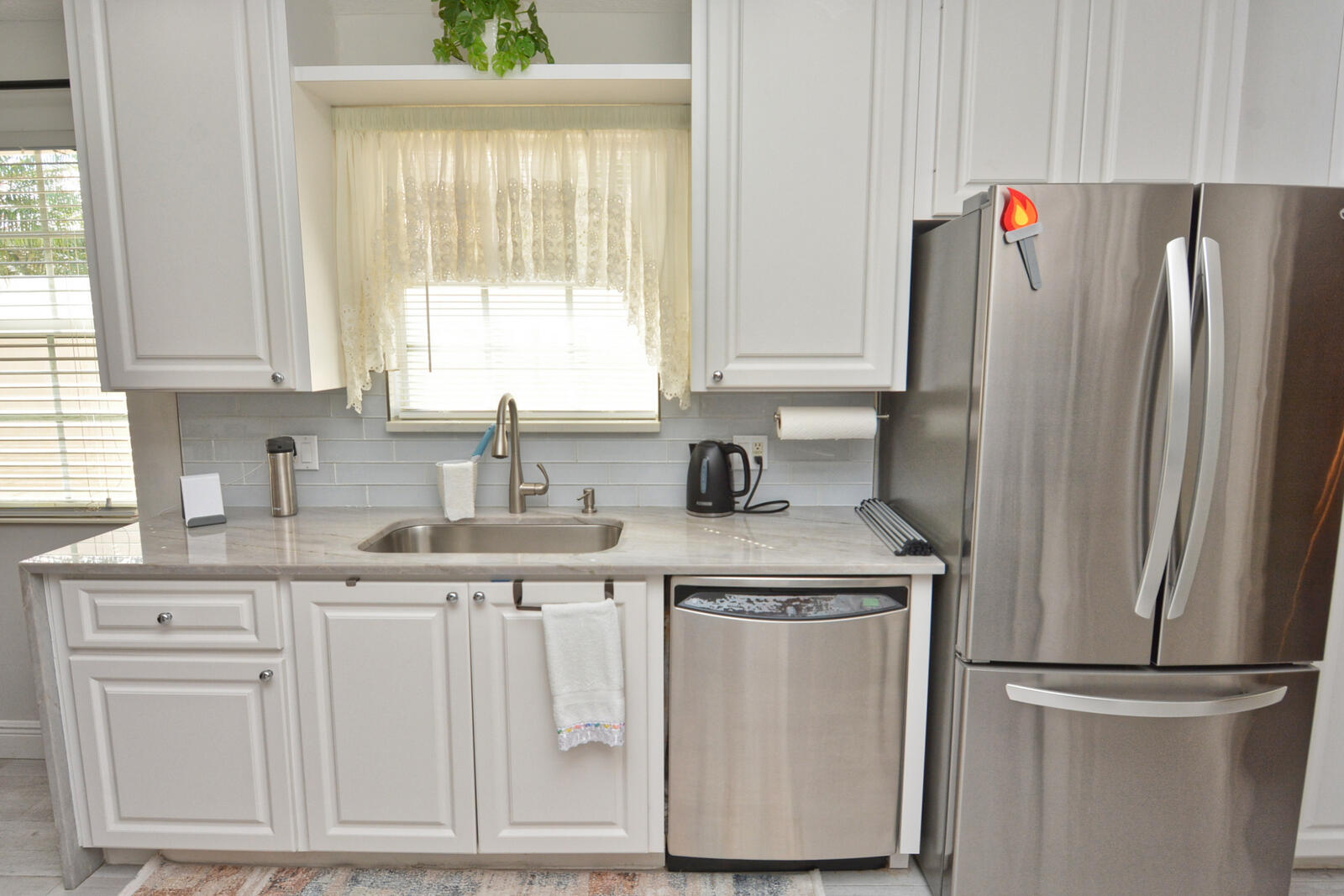 FLORIDA CLUB - Residential Lease