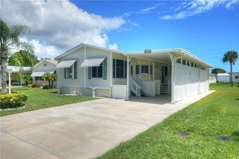 A home in Barefoot Bay