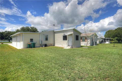 A home in Barefoot Bay