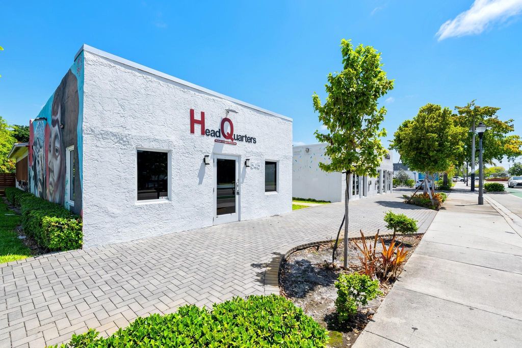 Photo of 545 NE 13th Street, Fort Lauderdale, FL 33304 (MLS # F10503334)