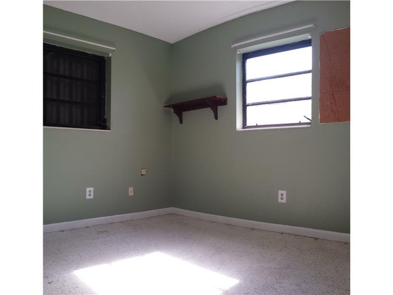 LEE BELL HOMES - Residential