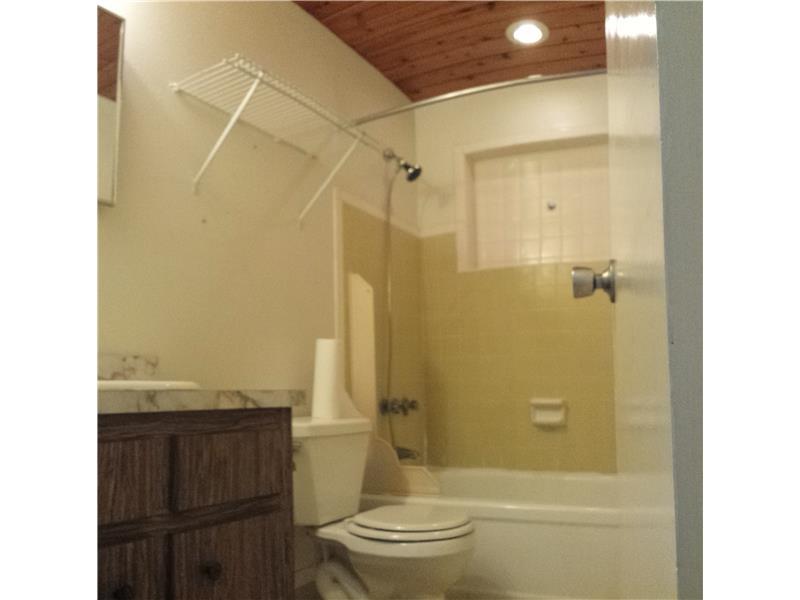 LEE BELL HOMES - Residential