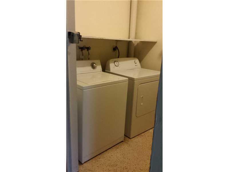 LEE BELL HOMES - Residential