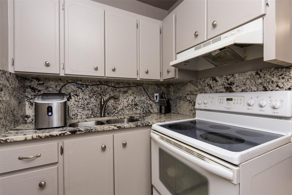 Photo of 350 S Cypress Rd #522, Pompano Beach, FL 33060 (MLS # F10531798)