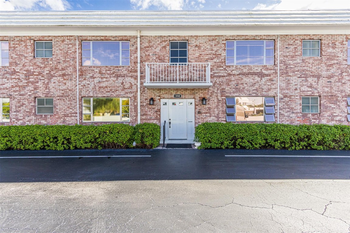 350 S Cypress Road 522