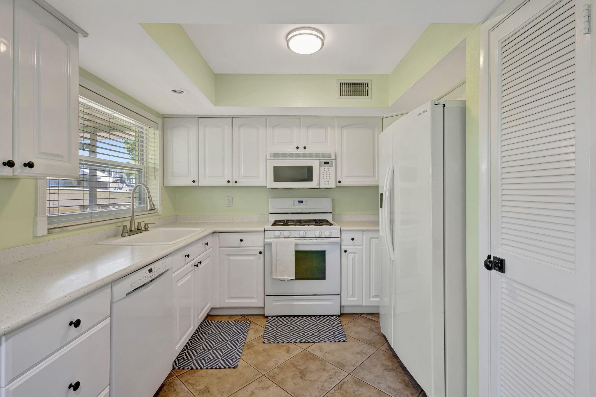 PORT ST LUCIE SECTION 6 - Residential