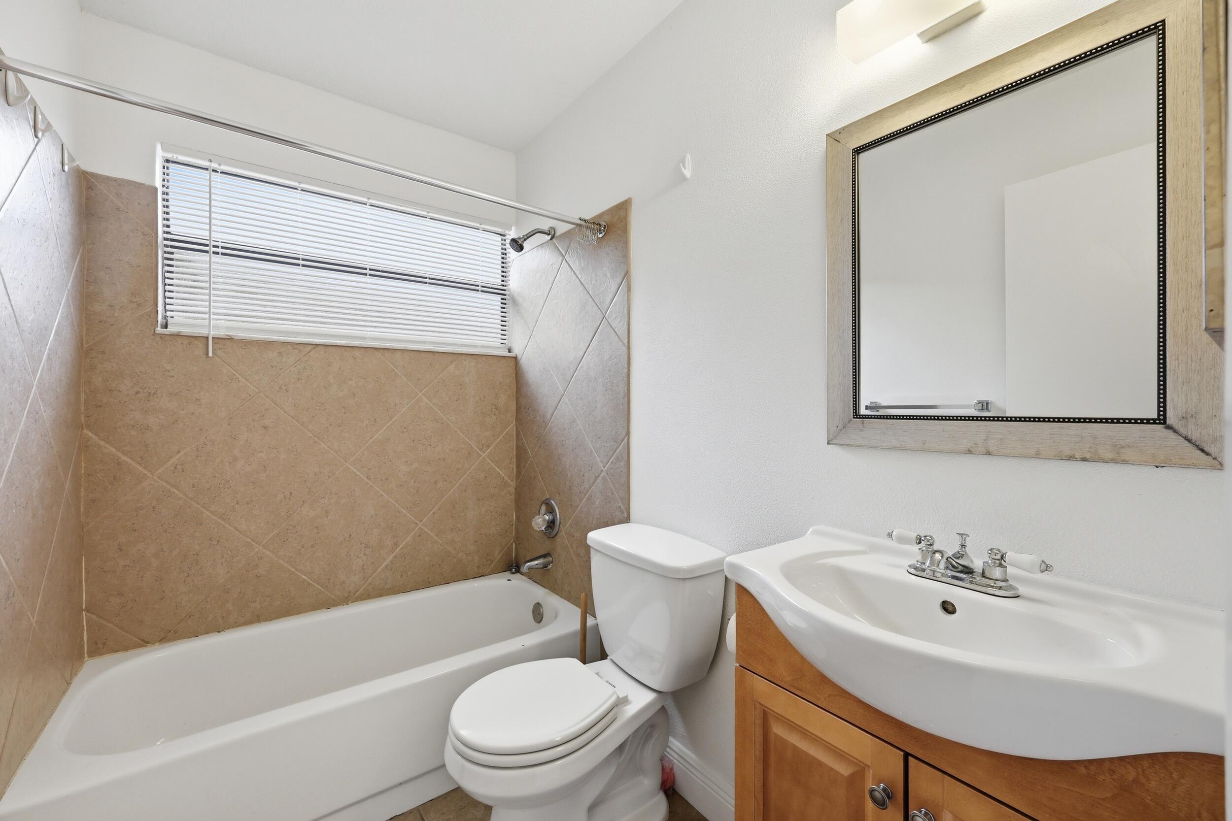 JUPITER VILLAGE TOWNHOMES - Residential