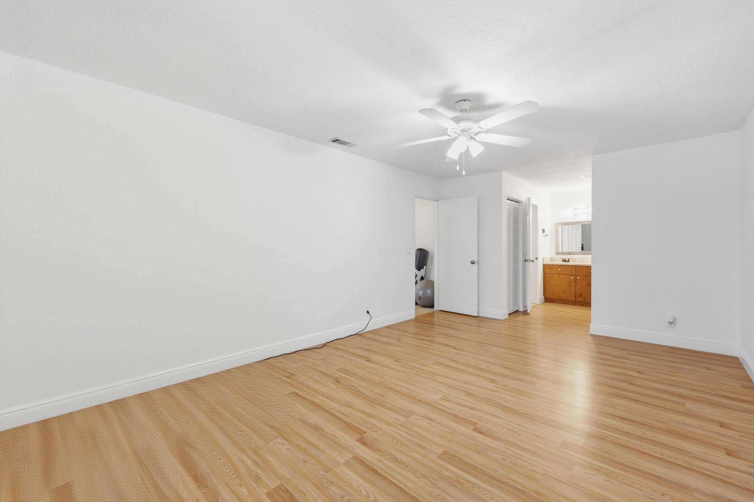 JUPITER VILLAGE TOWNHOMES - Residential