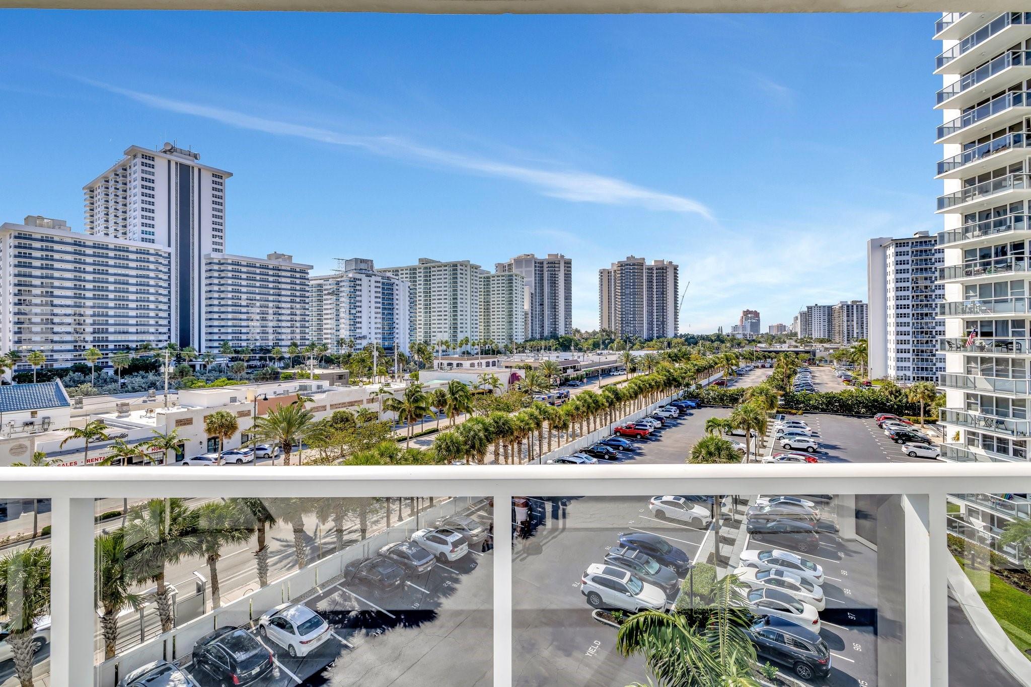 Coral Ridge Towers East - Residential