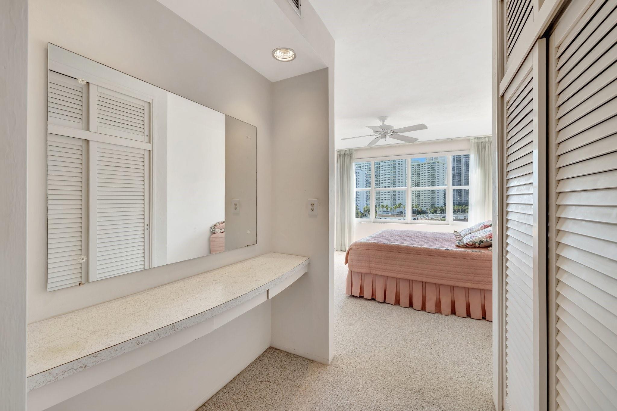 Coral Ridge Towers East - Residential