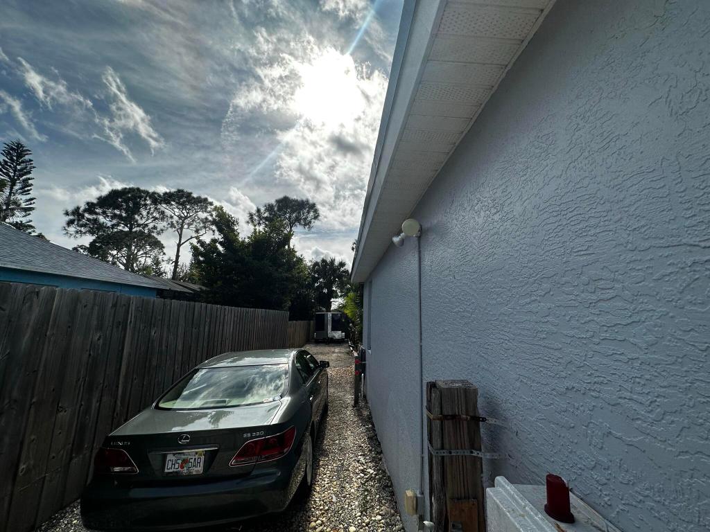 PORT ST LUCIE SECTION 7 - Residential Lease