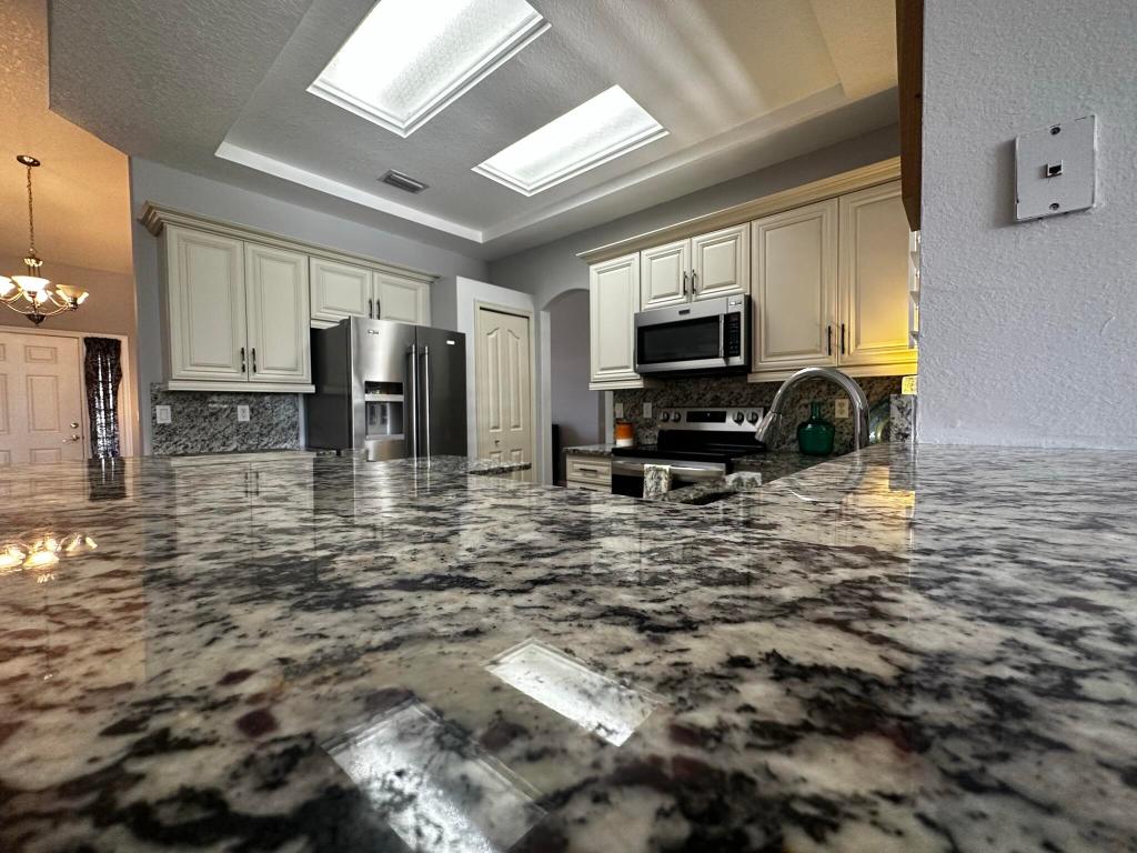 PORT ST LUCIE SECTION 7 - Residential Lease