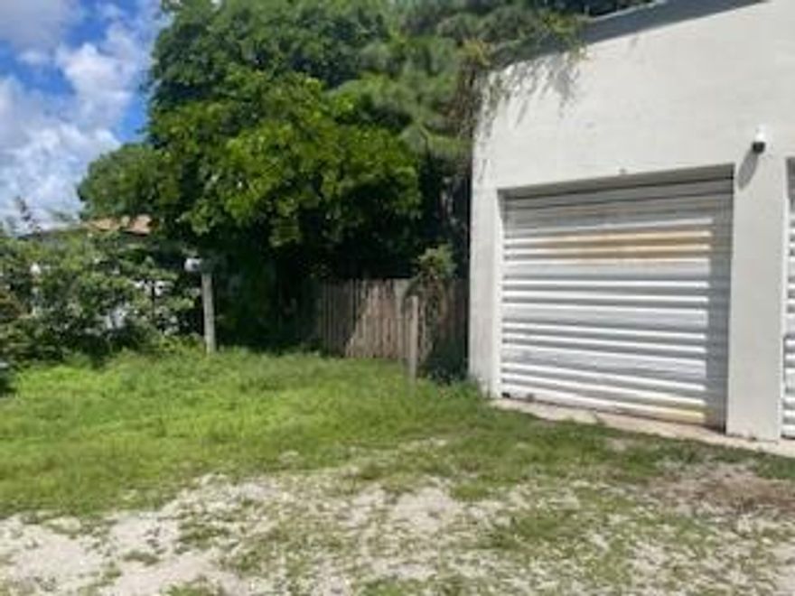 Attention investors and flippers!!
This 2 bedrooms, 1 bath home sits on spacious double lot and is ready for your vision.  The property needs extensive repairs and upgrades, but it has solid bones and excellent layout that makes it the perfect renovation opportunity.

The highlight? An extra-large detached garage ideal for workshop, storage, or potencial rental income.  With plenty yard space and great opportunities for expansion.  CASH ONLY AND PROOF OF FUNDS TO SHOW PROPERTY 
, SOLD AS IS.
Bring your tools and imagination, this one won’t last long!

Key Features:
2 bedrooms , 1 bath
Large Double lot
Oversized Detach Garage
Prime Investment or Flip Opportunity 

SOLD AS IS,  CASH ONLY
In order to show the property to buyers we need to present proof of funds.