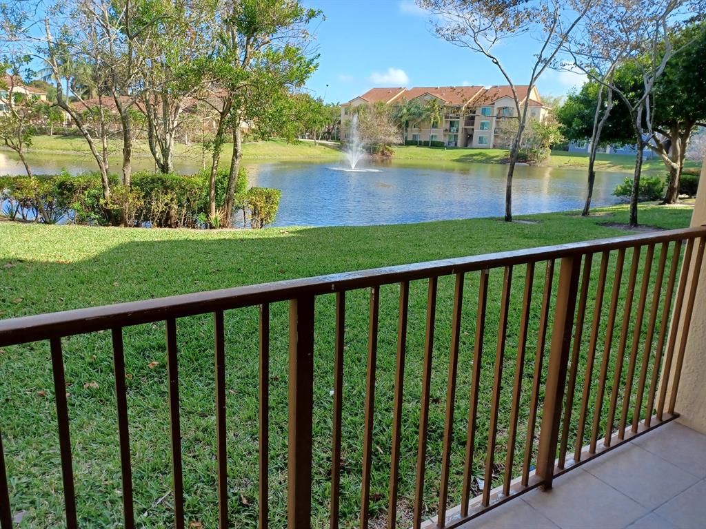 Photo of 602 Villa Circle, Boynton Beach, FL 33435 (MLS # R10883315)