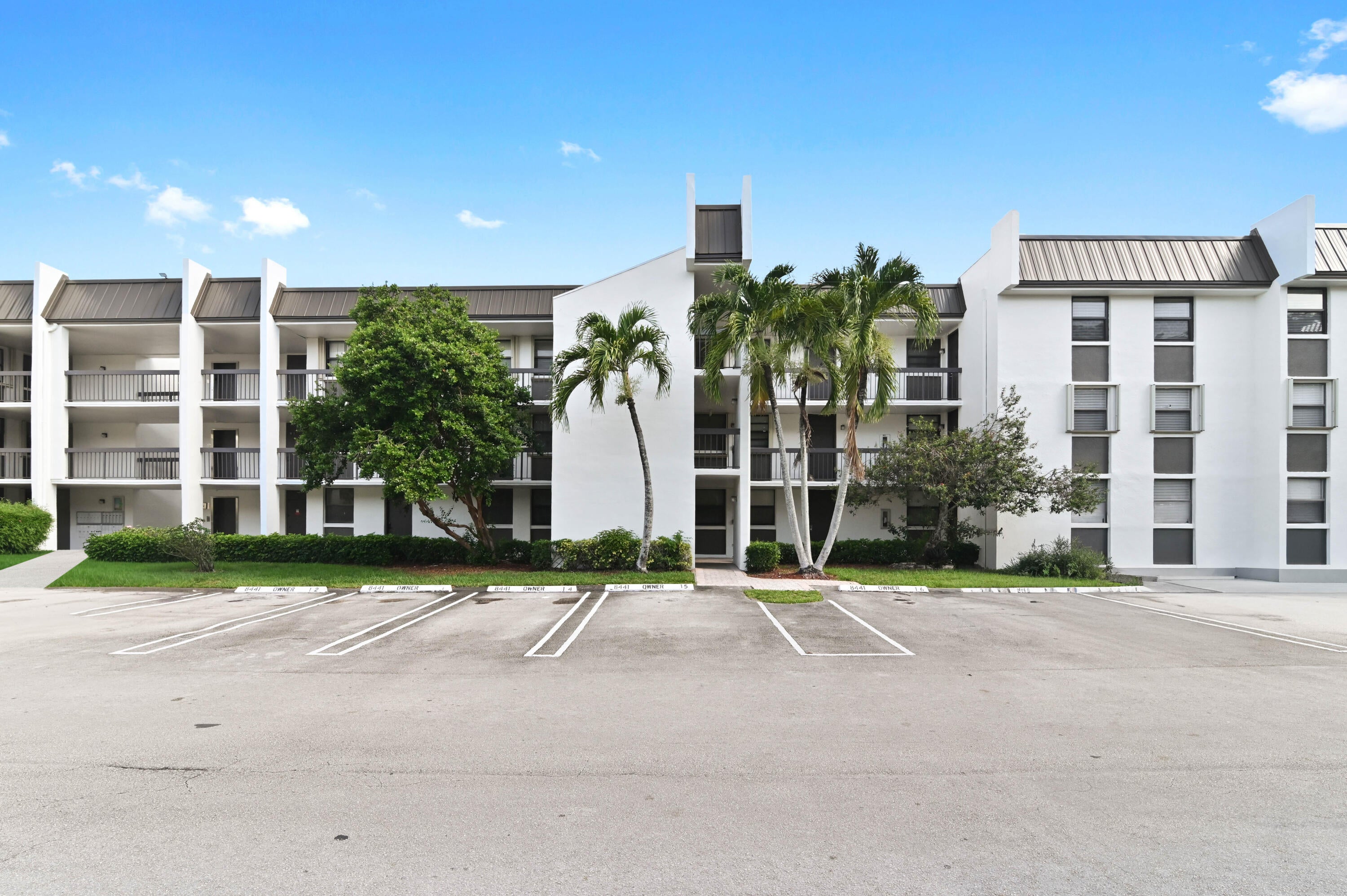 8441 Forest Hills Drive 306, Coral Springs FL 33065