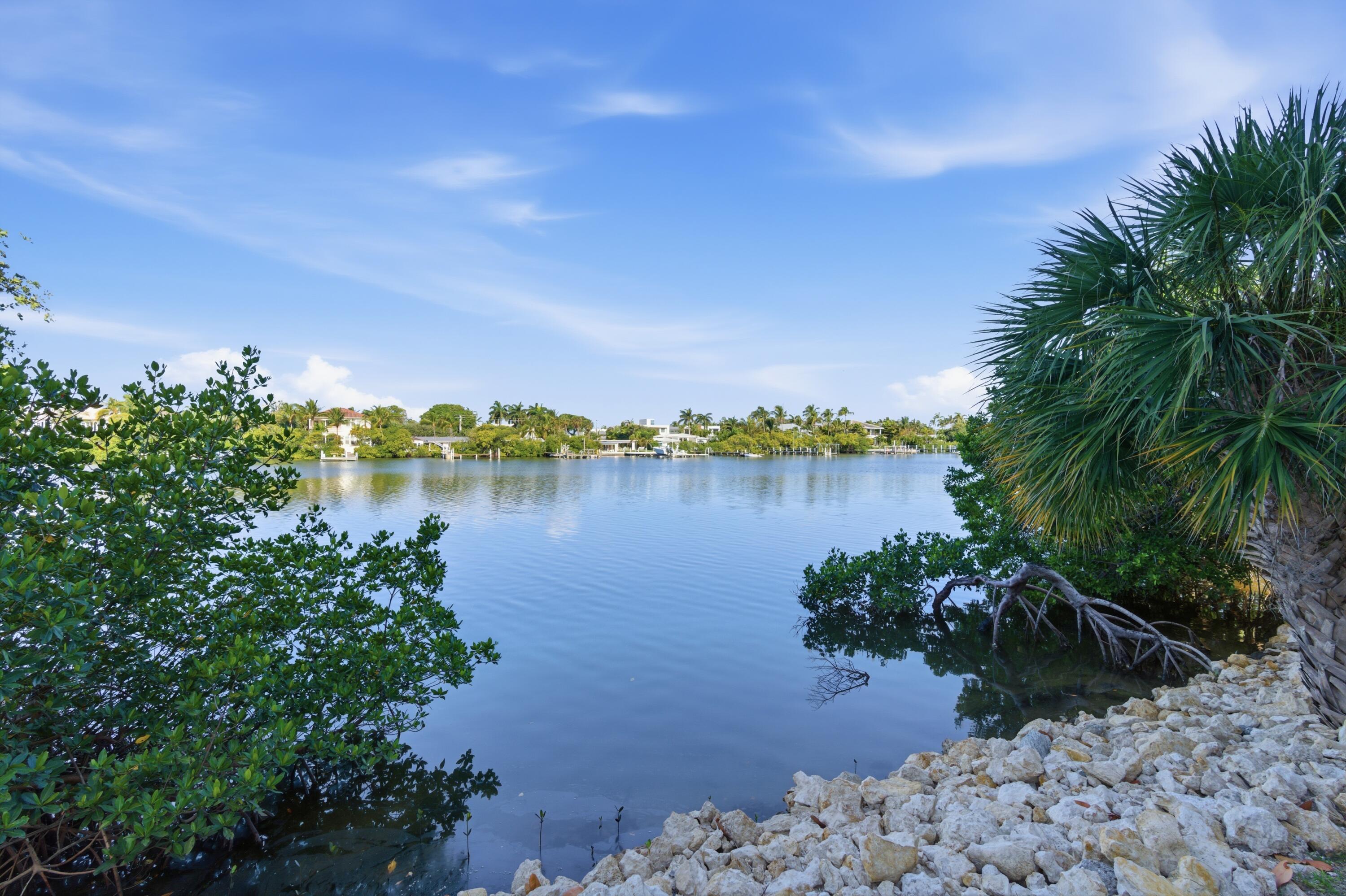HORIZON WEST CONDO - Residential