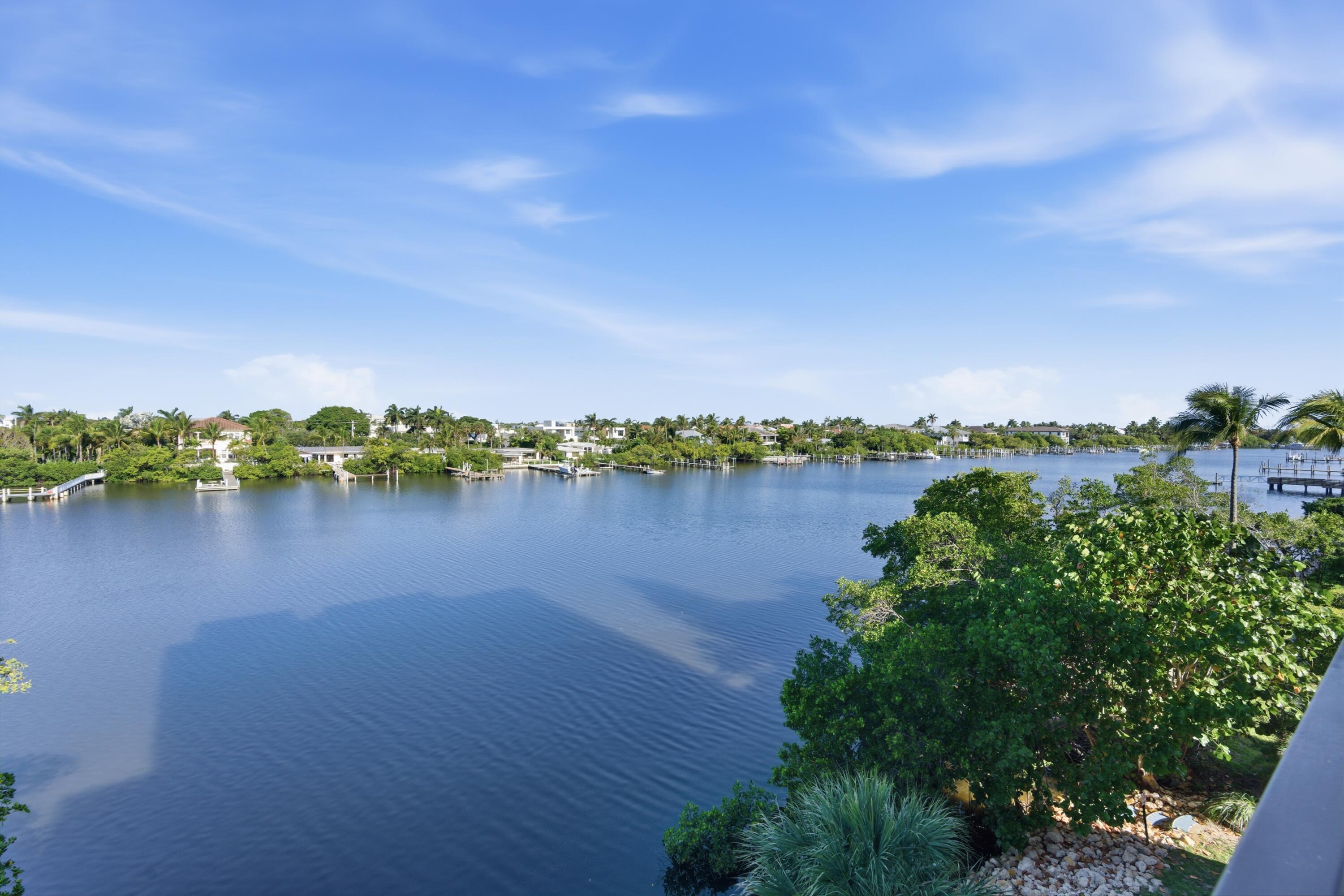 HORIZON WEST CONDO - Residential