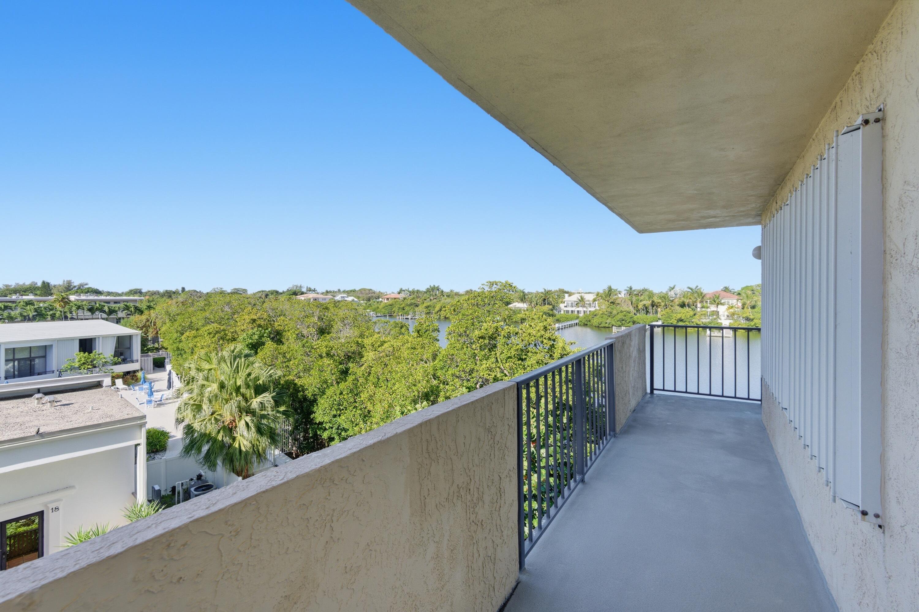 HORIZON WEST CONDO - Residential