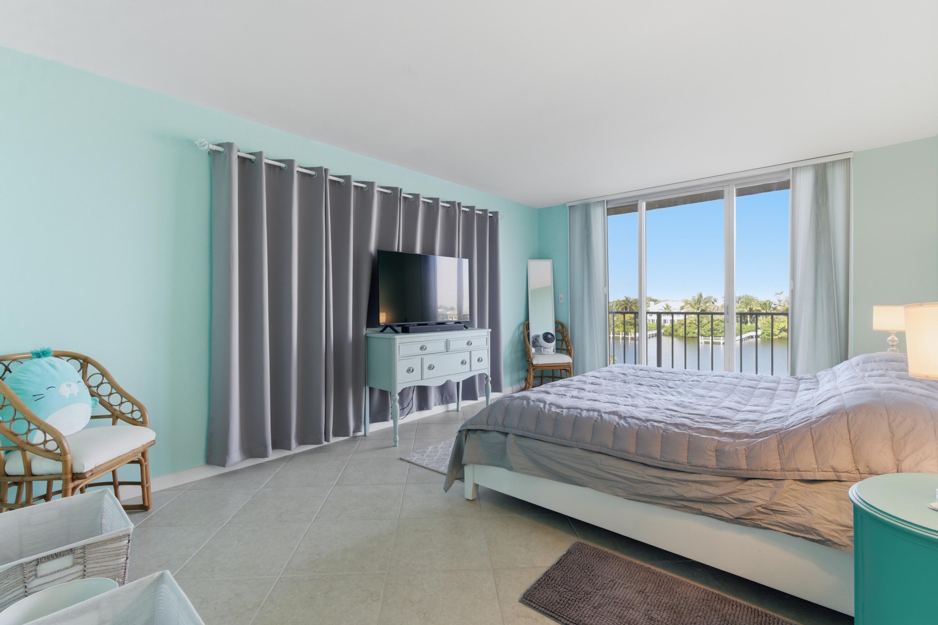 HORIZON WEST CONDO - Residential