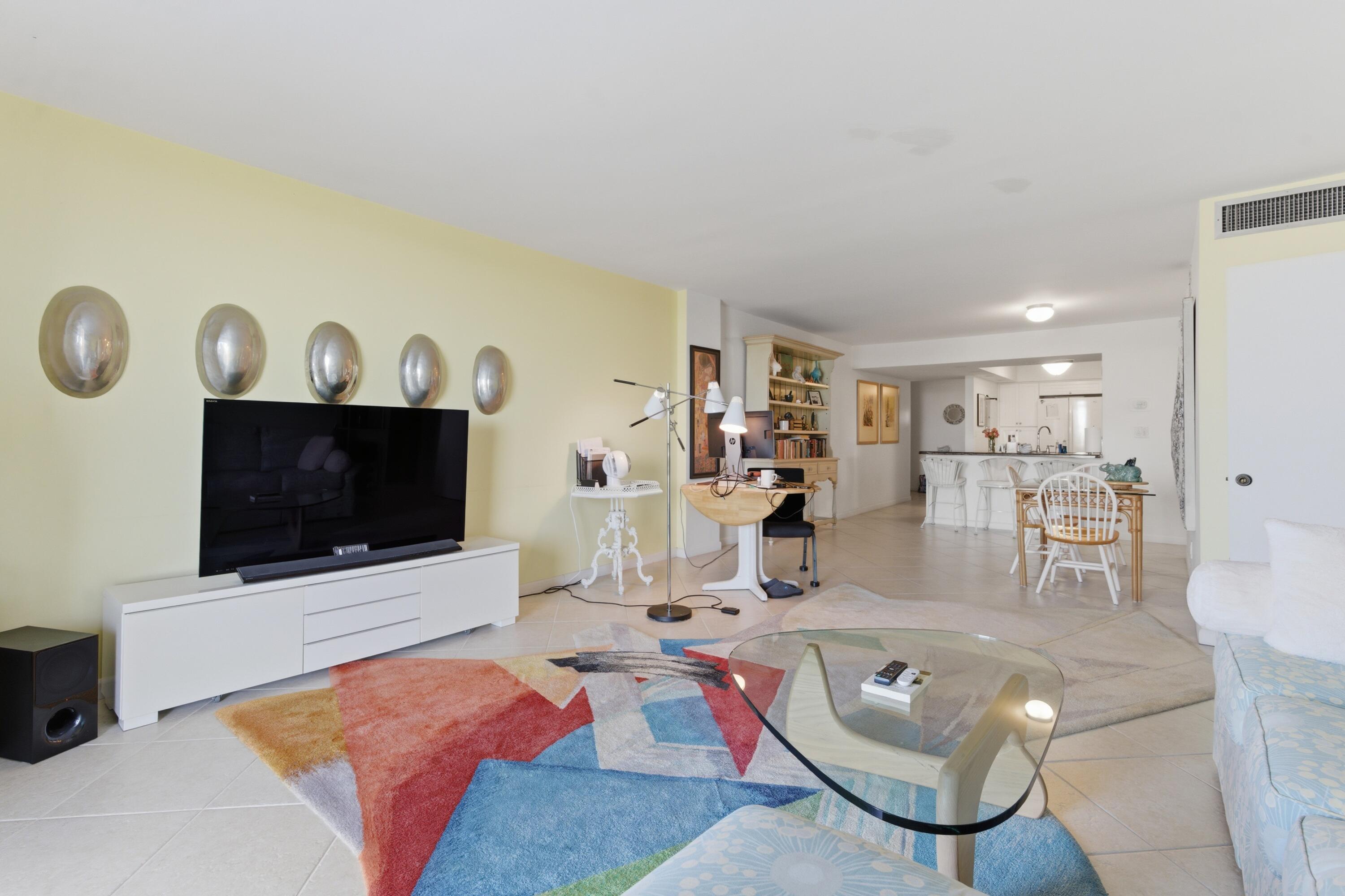 HORIZON WEST CONDO - Residential