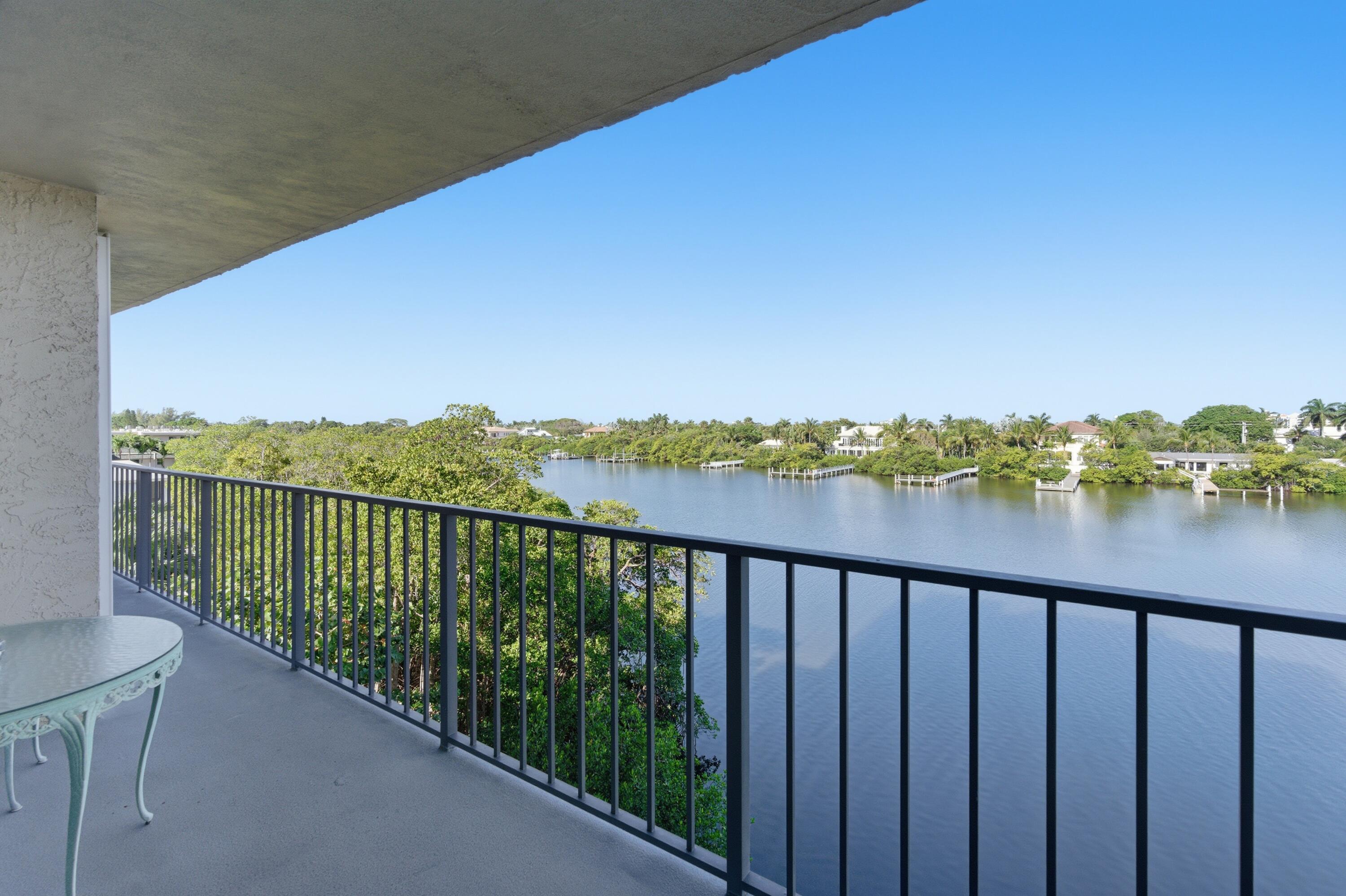 HORIZON WEST CONDO - Residential