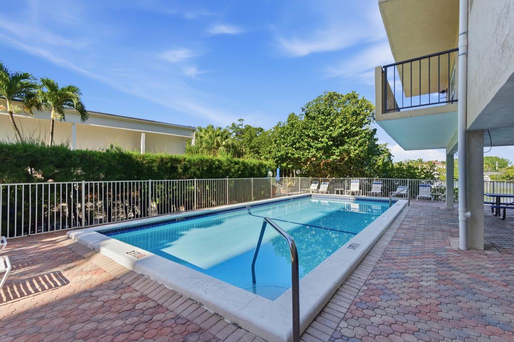 Photo of 3581 S Ocean Boulevard #Apt 4e, South Palm Beach, FL 33480 (MLS # B26024557)