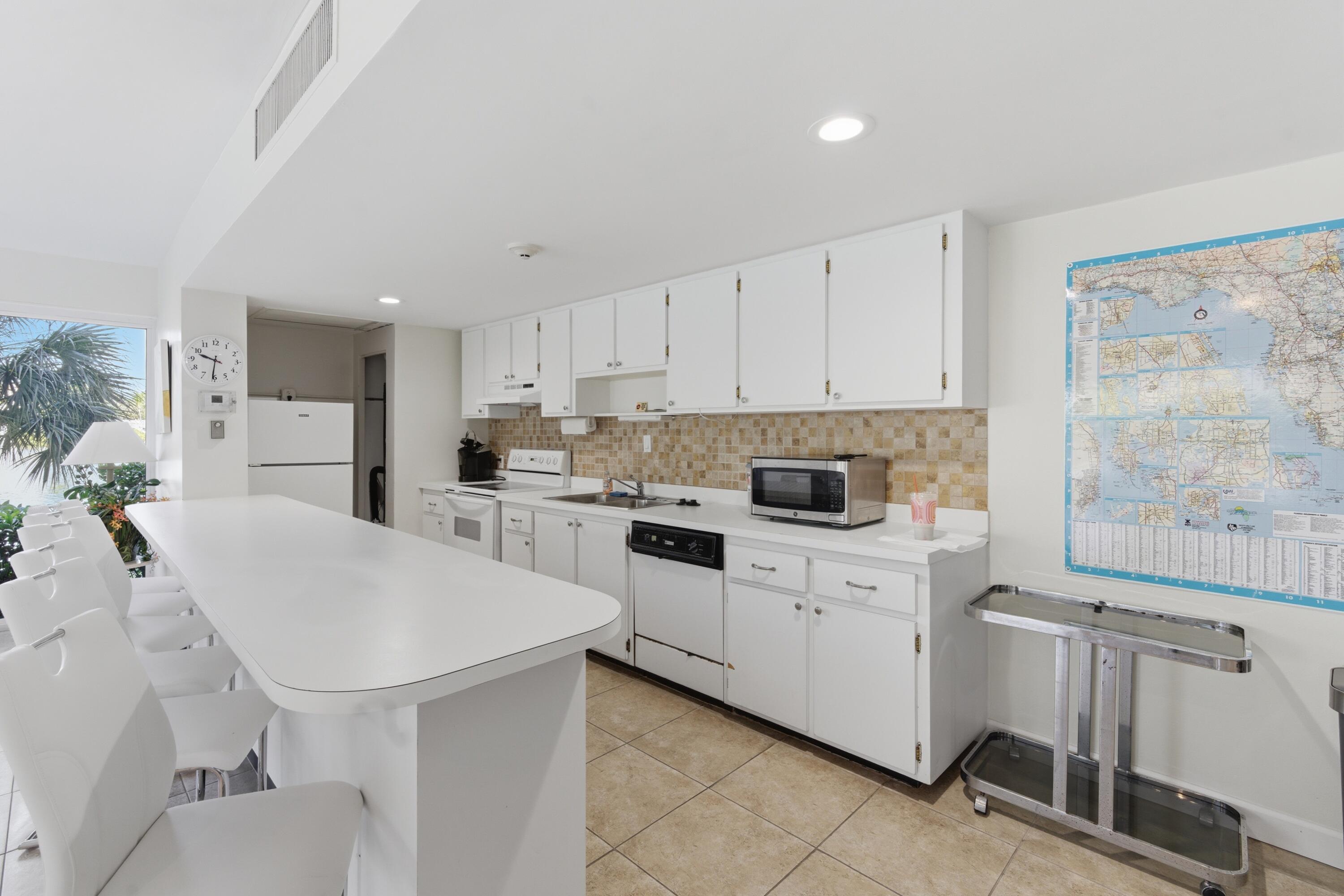 HORIZON WEST CONDO - Residential