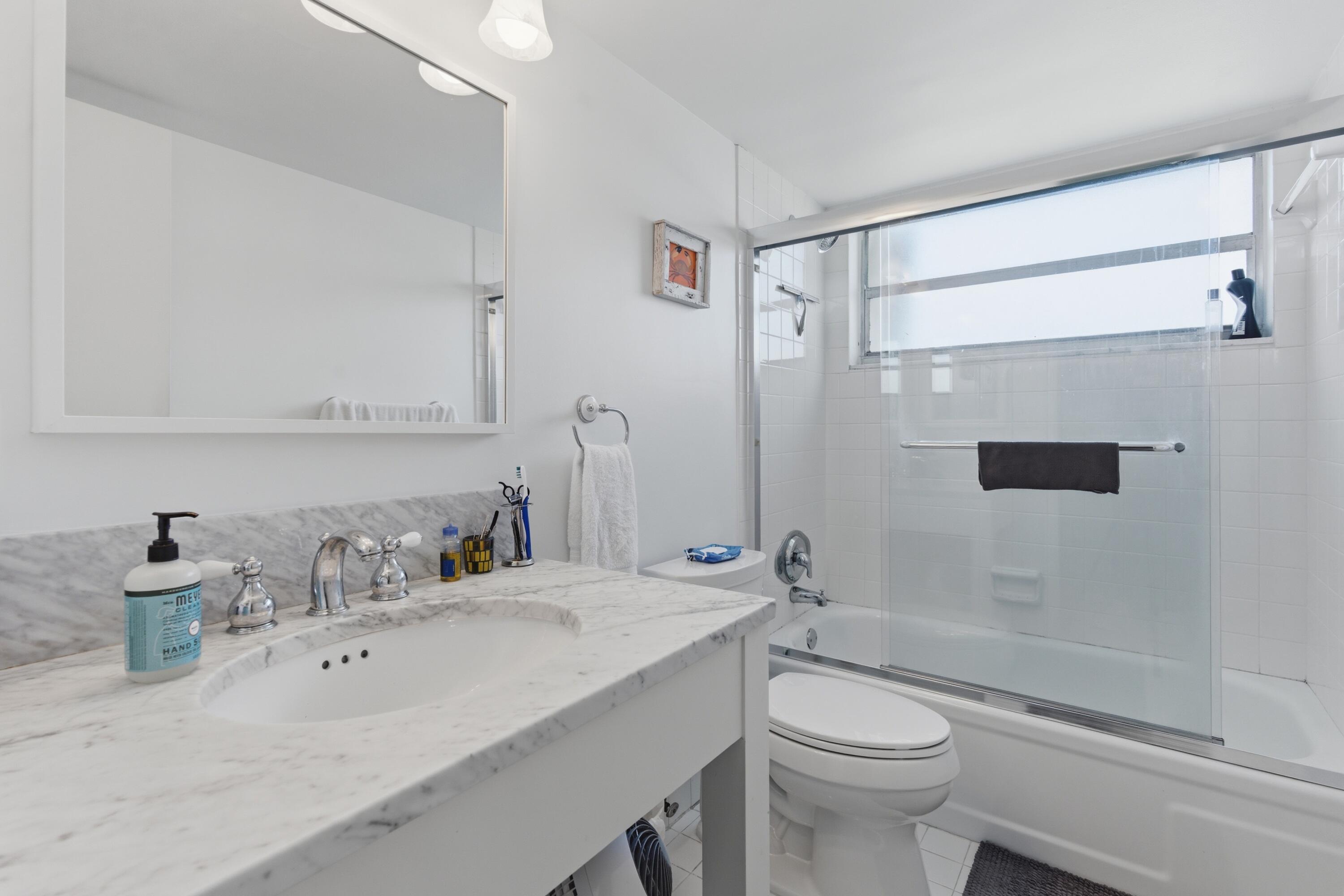 HORIZON WEST CONDO - Residential