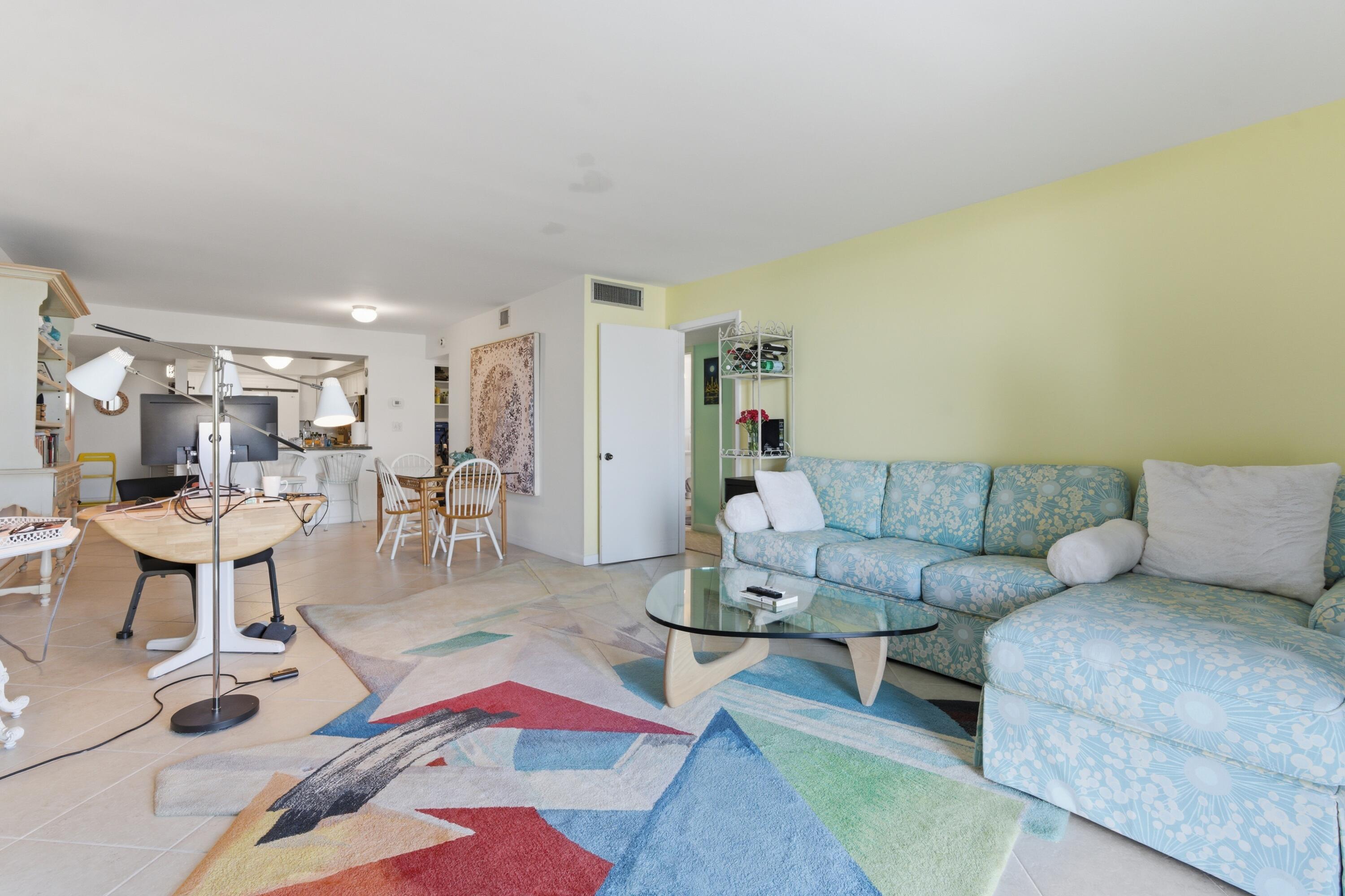 HORIZON WEST CONDO - Residential